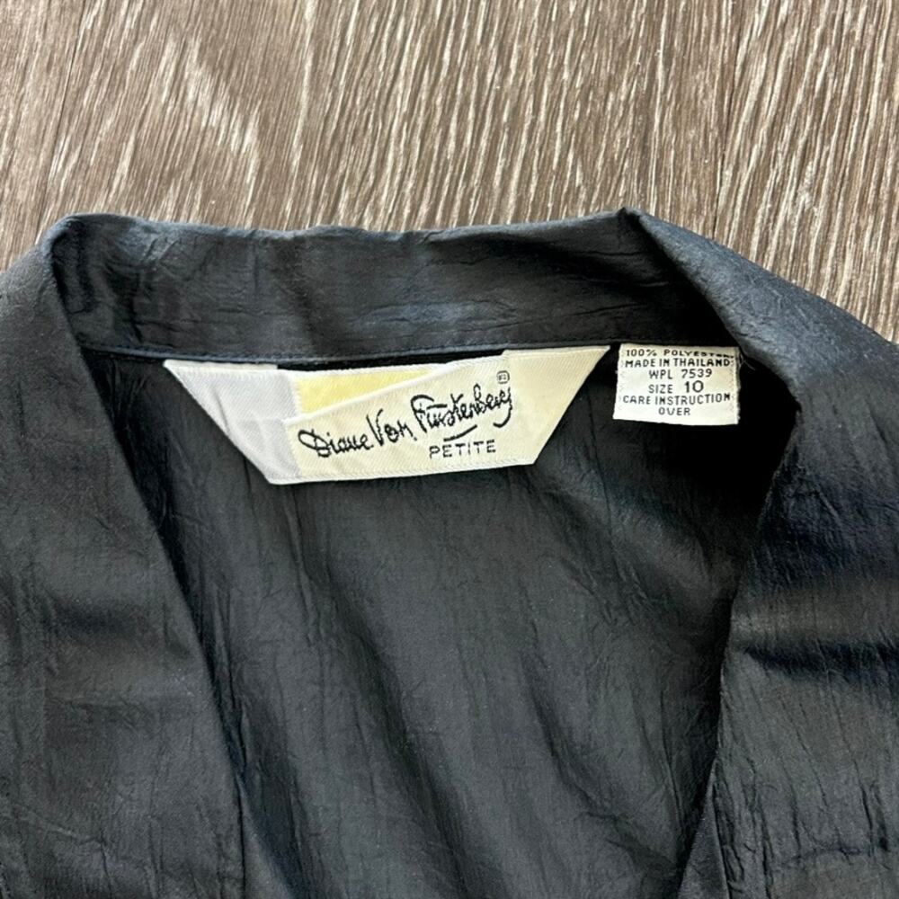 Vintage DVF Black Utility Blouse Size 10 Petite Button Down Top Y2K‎ Minimalist - Picture 8 of 16